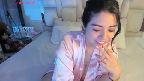 caroline online show from November 12, 5:21 am