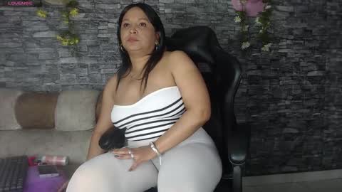 Camelia online show from November 14, 9:16 pm