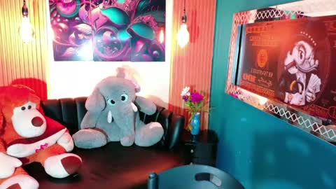 carolinejesh online show from May 20, 12:44 pm