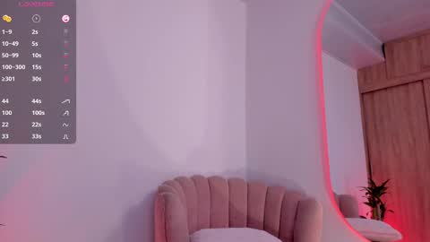 carolinna_ online show from October 12, 1:26 pm