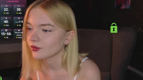 Carrie foster online show from April 13, 3:27 pm