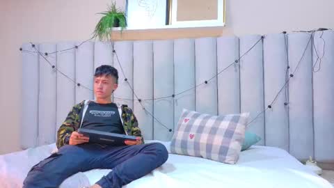 carter_noah_ online show from January 13, 2:52 am