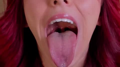 Snapshot of casandra_busting chatting on September 26, 7:44 pm Casandra online show from September 26, 7:44 pm