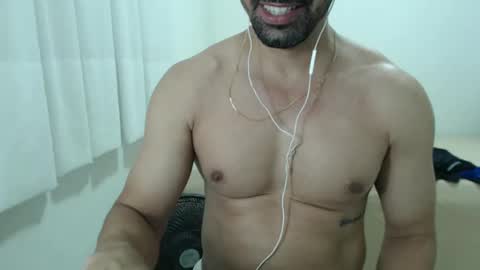 cashmastermuscle77 online show from February 6, 1:49 am