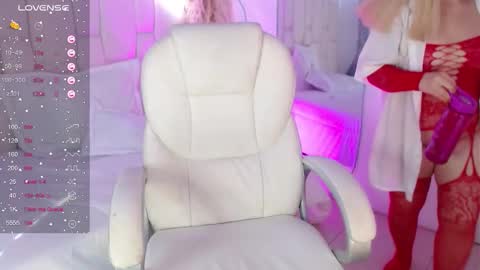 Cassandra online show from October 27, 12:05 pm