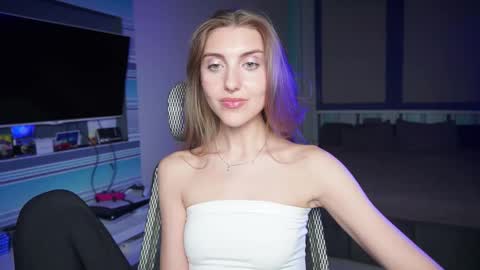 Seductress Cassia  FINDOM AND SADISM  NO NUDE online show from September 30, 7:35 pm