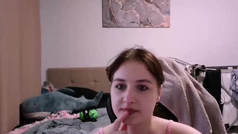 Cassie and Katherine Blonie online show from December 1, 10:24 am