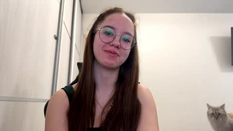 Kate online show from April 3, 7:04 am