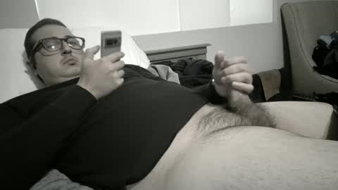 Snapshot of castortroyyyyy chatting on February 12, 6:19 pm Castor troyyyyy online show from February 12, 6:19 pm