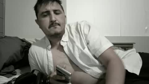 Snapshot of castortroyyyyy chatting on January 3, 7:27 am Castor troyyyyy online show from January 3, 7:27 am