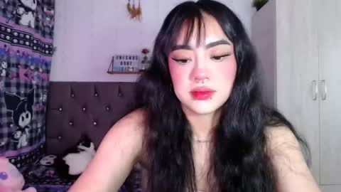 Mila online show from November 12, 7:43 am