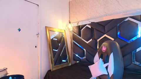 Cataleya online show from November 26, 11:18 am