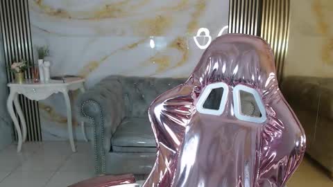 Catalina  online show from January 14, 1:08 pm