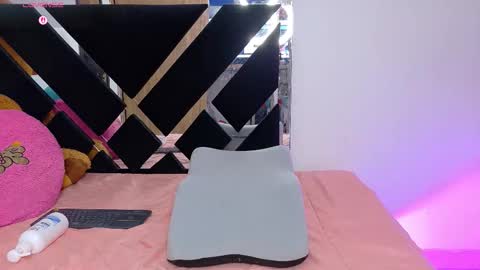 Catalina  online show from March 10, 11:18 pm