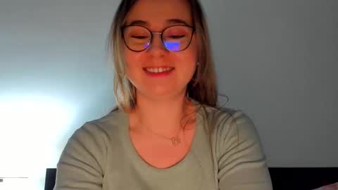 Kat online show from February 19, 8:19 pm