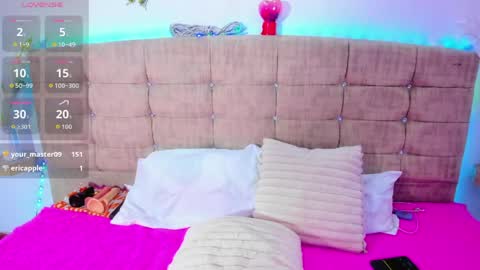 catherine_and_tara online show from May 2, 10:04 pm