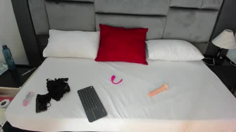 Catleya online show from December 22, 12:34 pm