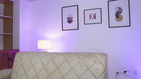 cattleyascaly online show from December 11, 7:14 pm