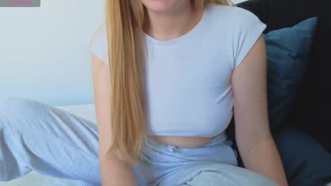 Folow my instagram cuteback7272 and onlyfans cbhotblonde1 online show from November 3, 8:59 am