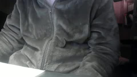 Snapshot of cd_99 chatting on February 8, 12:50 pm cd_99 online show from February 8, 12:50 pm