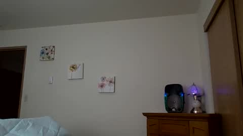 Cecilee Sohless  online show from January 13, 4:37 pm