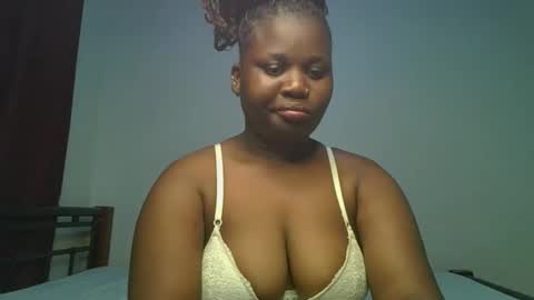 ceepretty25 online show from March 22, 9:35 am