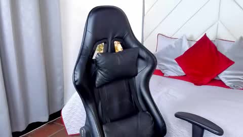 celene_rosejs online show from March 25, 12:23 pm