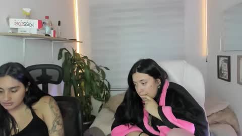 celeste_bonnet1 online show from October 10, 10:47 pm