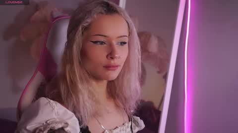 Snapshot of celeste_eyes0n chatting on October 5, 2:24 pm Celeste  online show from October 5, 2:24 pm