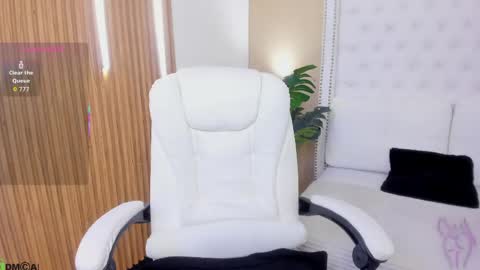 Celeste Wayne online show from April 15, 9:04 pm