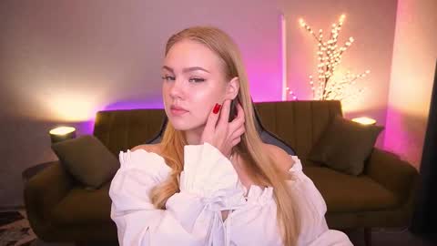 celestenoirr online show from September 30, 6:35 am