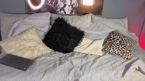 Sara online show from November 14, 7:27 pm