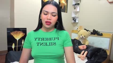 celestinaxisabella online show from April 7, 1:35 pm