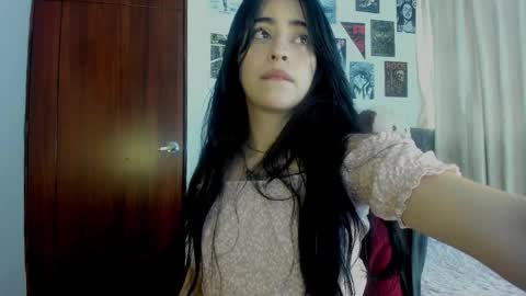 Celestineeeeee online show from December 19, 12:11 pm