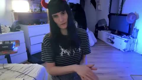 CeriseLapine online show from November 10, 11:29 pm