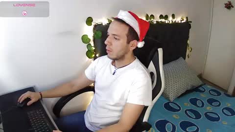 Snapshot of cerso1 chatting on December 3, 11:51 am Cerso online show from December 3, 11:51 am