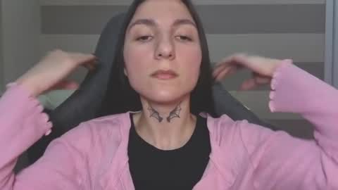 Kate online show from March 6, 1:43 pm