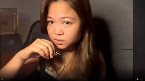 Mia online show from March 27, 10:27 am