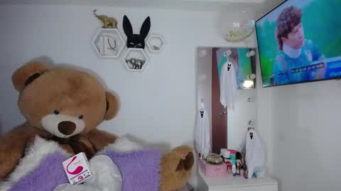 Isabella online show from October 13, 7:21 am