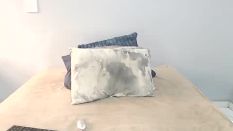 chantel87_ online show from October 9, 9:04 am