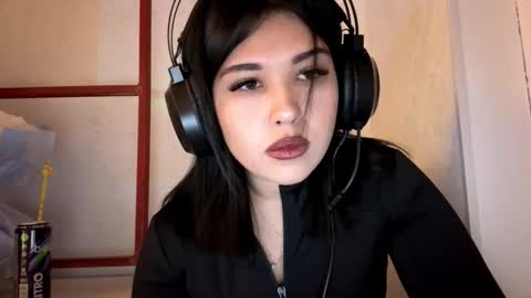 Lola online show from December 2, 6:17 pm