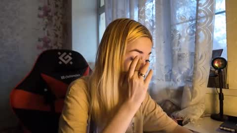 Nancy online show from November 12, 8:05 am