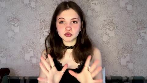 Mari online show from April 2, 1:51 pm