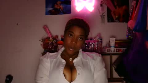 charliecakesssss online show from January 9, 3:55 pm