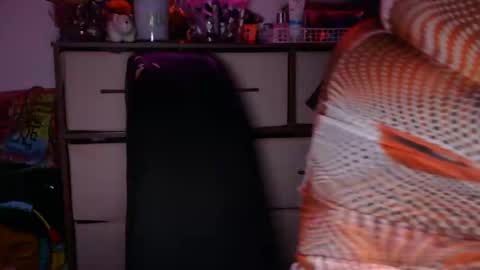 charliecakesssss online show from January 8, 7:34 pm