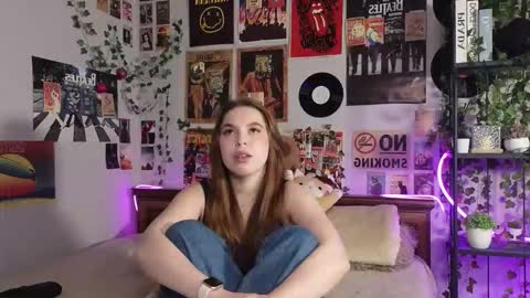 Snapshot of charlinemanke chatting on October 15, 8:20 pm Dannie online show from October 15, 8:20 pm