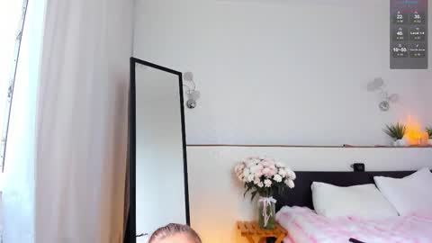 charlottacardi online show from October 27, 4:56 am