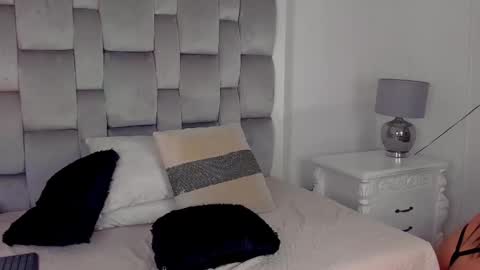   Charlotte  online show from December 18, 8:15 pm