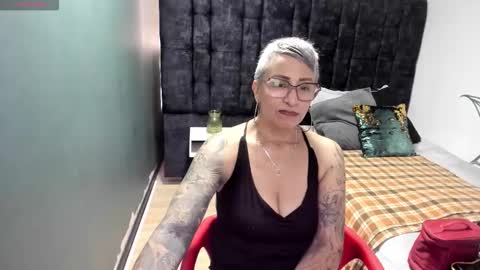 CHARLOTTE GRAY online show from December 13, 8:04 pm