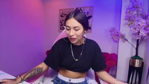 Charlotte online show from April 22, 11:39 am